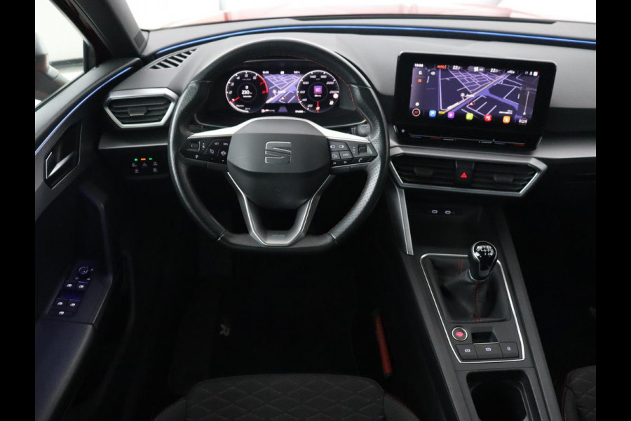 Seat Leon 1.5 TSI FR Business Intense | Trekhaak | Carplay | Adaptive cruise | Navigatie | Sportstoelen | Camera | Dodehoek detectie | Parkeerhulp | DAB | Full LED Seat Leon 1.5 TSI FR Business Intense | Trekhaak | Carplay | Adaptive cruise | Navigatie | Sportstoelen | Camera | Dodehoek detectie | Parkeerhulp | DAB | Full LED