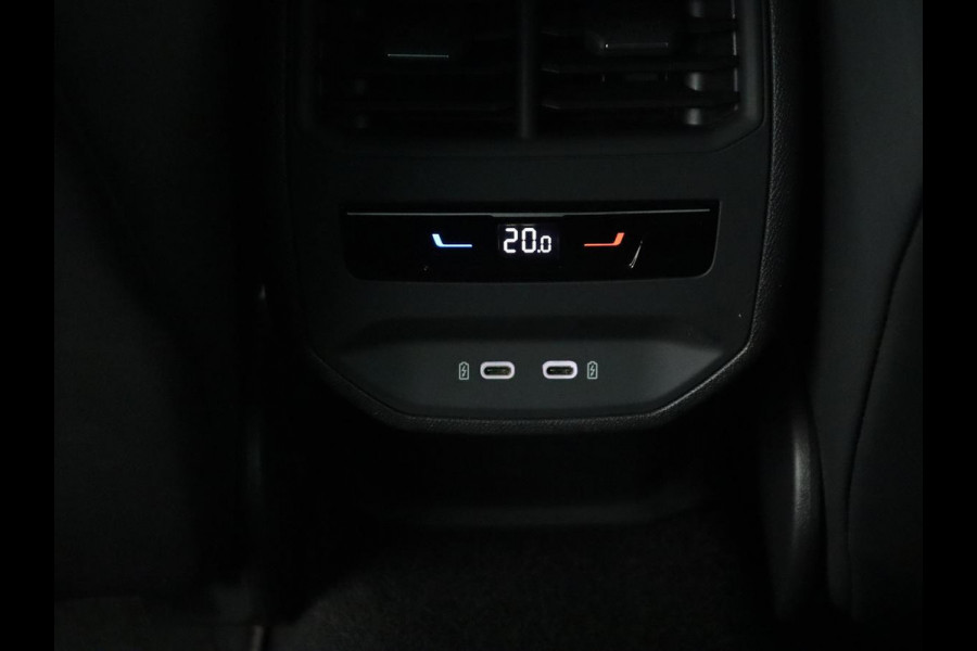 Seat Leon 1.5 TSI FR Business Intense | Trekhaak | Carplay | Adaptive cruise | Navigatie | Sportstoelen | Camera | Dodehoek detectie | Parkeerhulp | DAB | Full LED Seat Leon 1.5 TSI FR Business Intense | Trekhaak | Carplay | Adaptive cruise | Navigatie | Sportstoelen | Camera | Dodehoek detectie | Parkeerhulp | DAB | Full LED