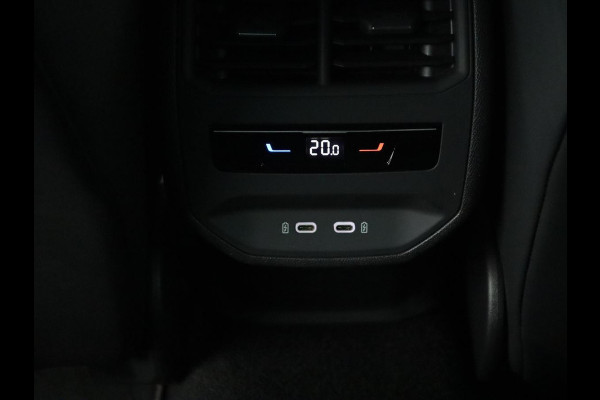 Seat Leon 1.5 TSI FR Business Intense | Trekhaak | Carplay | Adaptive cruise | Navigatie | Sportstoelen | Camera | Dodehoek detectie | Parkeerhulp | DAB | Full LED Seat Leon 1.5 TSI FR Business Intense | Trekhaak | Carplay | Adaptive cruise | Navigatie | Sportstoelen | Camera | Dodehoek detectie | Parkeerhulp | DAB | Full LED