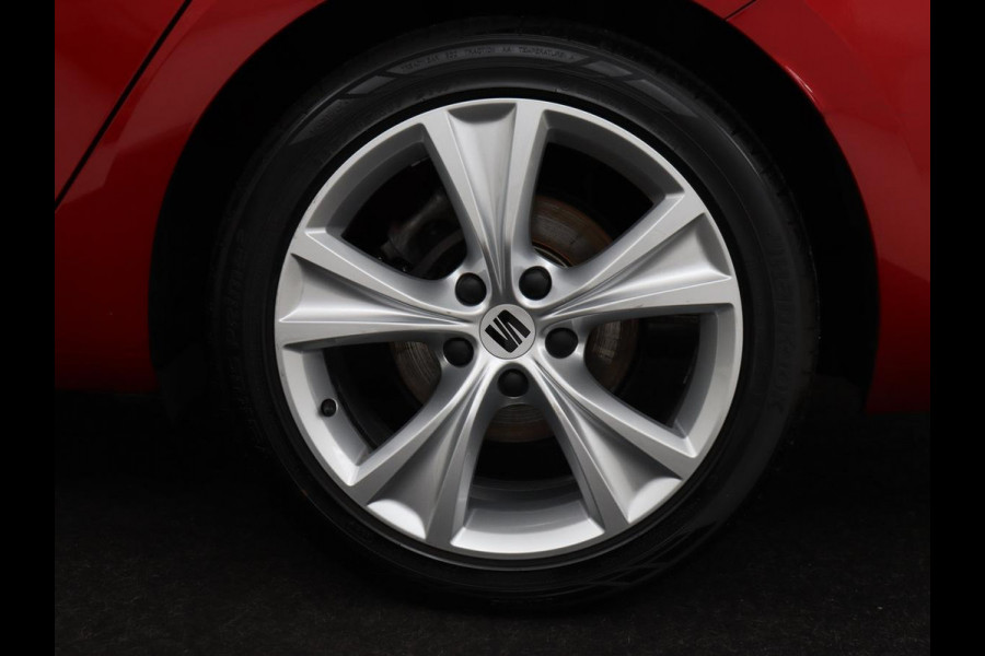 Seat Leon 1.5 TSI FR Business Intense | Trekhaak | Carplay | Adaptive cruise | Navigatie | Sportstoelen | Camera | Dodehoek detectie | Parkeerhulp | DAB | Full LED Seat Leon 1.5 TSI FR Business Intense | Trekhaak | Carplay | Adaptive cruise | Navigatie | Sportstoelen | Camera | Dodehoek detectie | Parkeerhulp | DAB | Full LED
