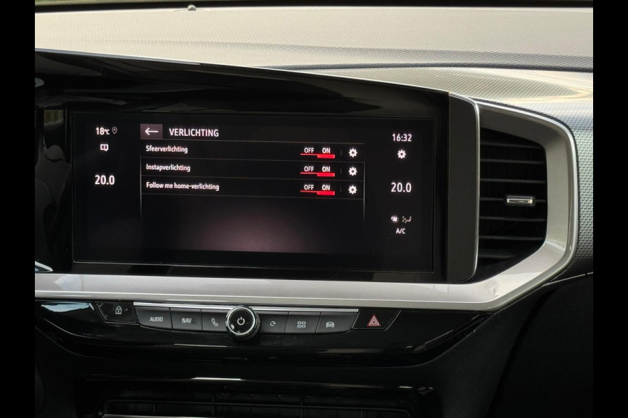 Opel Mokka-e Business Elegance sport 50-kWh warmtepomp, 1e eigenaar, camera, stoel- stuurverwarming, nl auto met nap Opel Mokka-e Business Elegance sport 50-kWh warmtepomp, 1e eigenaar, camera, stoel- stuurverwarming, nl auto met nap