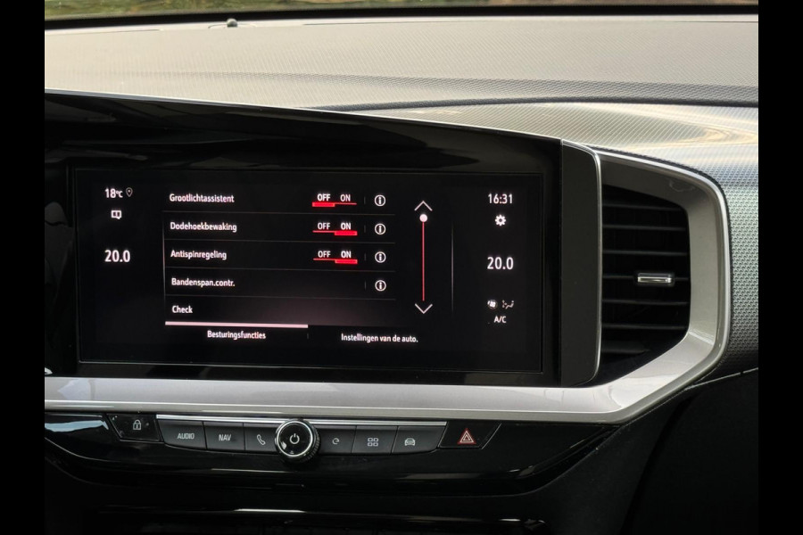 Opel Mokka-e Business Elegance sport 50-kWh warmtepomp, 1e eigenaar, camera, stoel- stuurverwarming, nl auto met nap Opel Mokka-e Business Elegance sport 50-kWh warmtepomp, 1e eigenaar, camera, stoel- stuurverwarming, nl auto met nap