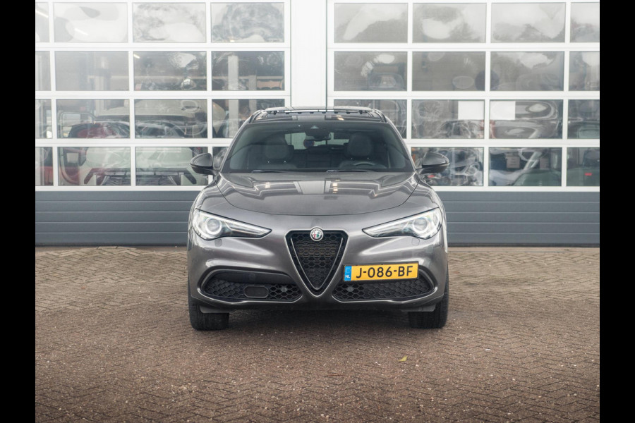 Alfa Romeo Stelvio 2.0 Turbo Aut. AWD B-Tech | Navi | Xenon | Camera | Veloce Int. | Schuif/Kanteldak | 20" | Apple Carplay | Keyless | Dashboard Leder