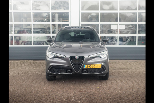 Alfa Romeo Stelvio 2.0 Turbo Aut. AWD B-Tech | Navi | Xenon | Camera | Veloce Int. | Schuif/Kanteldak | 20" | Apple Carplay | Keyless | Dashboard Leder