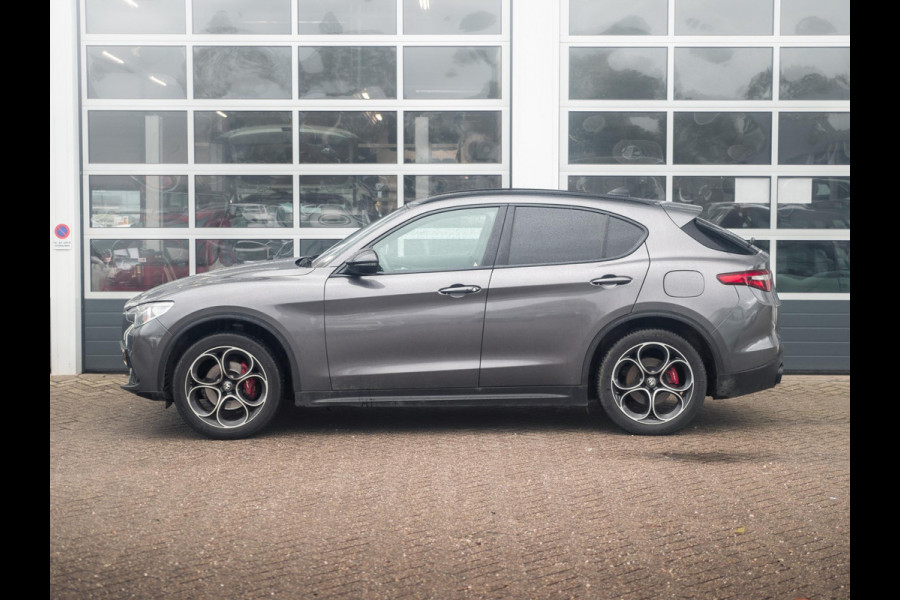 Alfa Romeo Stelvio 2.0 Turbo Aut. AWD B-Tech | Navi | Xenon | Camera | Veloce Int. | Schuif/Kanteldak | 20" | Apple Carplay | Keyless | Dashboard Leder