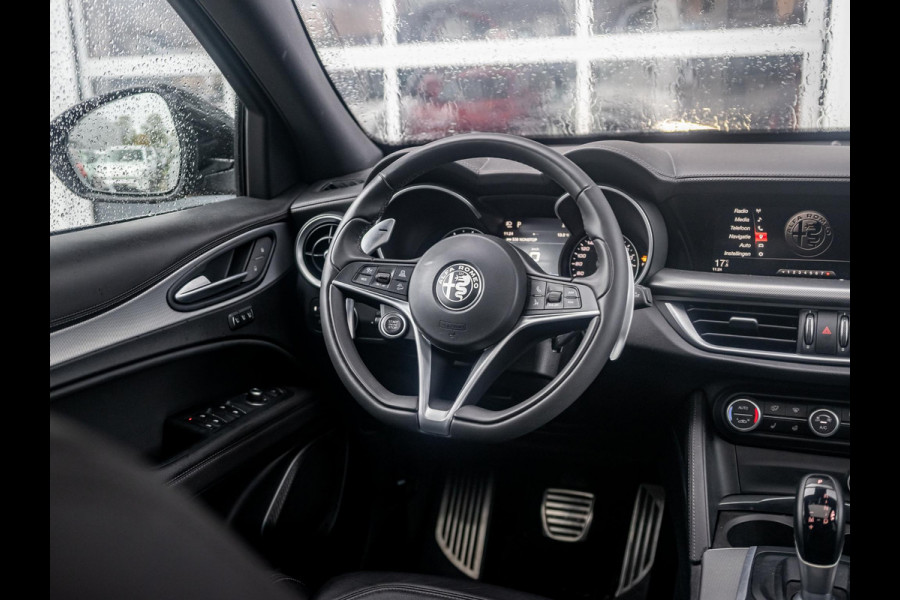 Alfa Romeo Stelvio 2.0 Turbo Aut. AWD B-Tech | Navi | Xenon | Camera | Veloce Int. | Schuif/Kanteldak | 20" | Apple Carplay | Keyless | Dashboard Leder