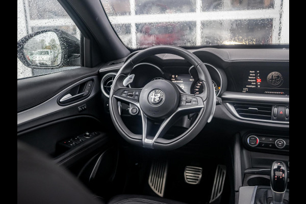 Alfa Romeo Stelvio 2.0 Turbo Aut. AWD B-Tech | Navi | Xenon | Camera | Veloce Int. | Schuif/Kanteldak | 20" | Apple Carplay | Keyless | Dashboard Leder