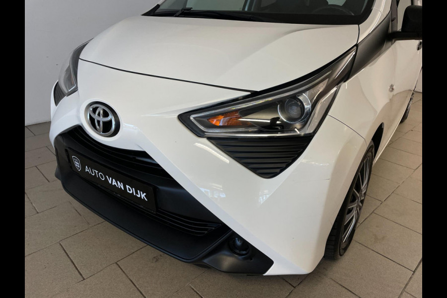 Toyota Aygo 1.0 VVT-i x-fun AIRCO LIMITER ELEK RAMEN CENT VERG SPARCO 5DRS NIEUWSTAAT Toyota Aygo 1.0 VVT-i x-fun AIRCO LIMITER ELEK RAMEN CENT VERG SPARCO 5DRS NIEUWSTAAT