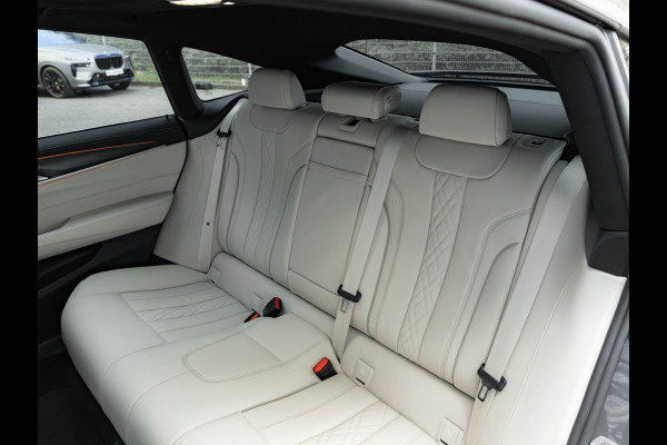 BMW 6 Serie Gran Turismo 640i xDrive M-Sport - Pano - Adaptive Air - Trekhaak - Stoelventilatie BMW 6 Serie Gran Turismo 640i xDrive M-Sport - Pano - Adaptive Air - Trekhaak - Stoelventilatie