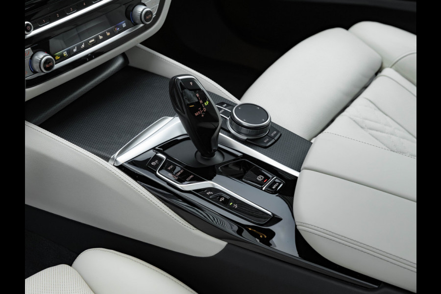 BMW 6 Serie Gran Turismo 640i xDrive M-Sport - Pano - Adaptive Air - Trekhaak - Stoelventilatie BMW 6 Serie Gran Turismo 640i xDrive M-Sport - Pano - Adaptive Air - Trekhaak - Stoelventilatie