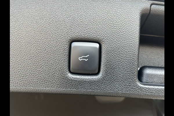 Ford Kuga 2.5 PHEV Titanium DRIVERPACK! WINTERPACK! Ford Kuga 2.5 PHEV Titanium DRIVERPACK! WINTERPACK!