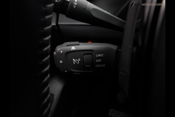 Peugeot 208 1.2 PureTech Allure (APPLE CARPLAY,LED VERLICHTING,PANORAMA,STOELVERWARMING,CAMERA,LM-VELGEN,TOPCONDITIE) Peugeot 208 1.2 PureTech Allure (APPLE CARPLAY,LED VERLICHTING,PANORAMA,STOELVERWARMING,CAMERA,LM-VELGEN,TOPCONDITIE)