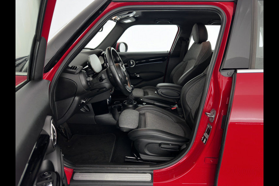 MINI Mini 1.5 Cooper Business Edition (INCL-BTW) *LEATHER-FABRIC | FULL-LED | DIGI-COCKPIT | SPORT-SEATS | AMBIENT-LIGHT | NAVI-FULLMAP | DAB+ | AIRCO | CRUISE | PDC | 16''ALU*