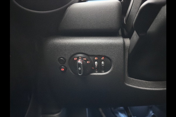 MINI Mini 1.5 Cooper Business Edition (INCL-BTW) *LEATHER-FABRIC | FULL-LED | DIGI-COCKPIT | SPORT-SEATS | AMBIENT-LIGHT | NAVI-FULLMAP | DAB+ | AIRCO | CRUISE | PDC | 16''ALU*