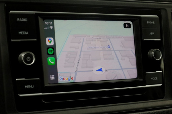 Volkswagen Crafter 35 2.0 TDI 140pk L3H3 (L2H2) DSG-Automaat Comfortline Laadklep 500kg 04-2022 Volkswagen Crafter 35 2.0 TDI 140pk L3H3 (L2H2) DSG-Automaat Comfortline Laadklep 500kg 04-2022