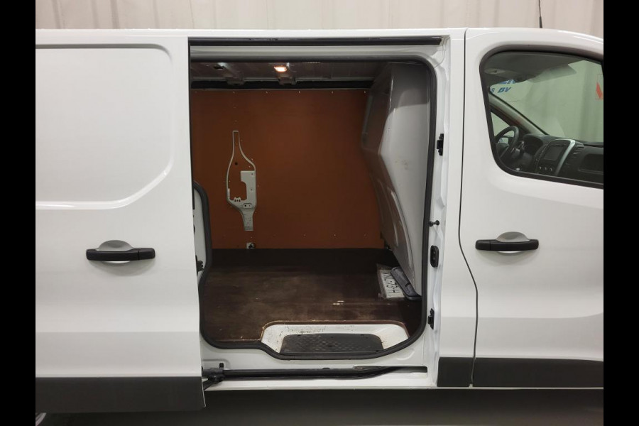 Renault Trafic 2.0dCi 120pk L2/H1 Trekhaak Euro 6! Renault Trafic 2.0dCi 120pk L2/H1 Trekhaak Euro 6!