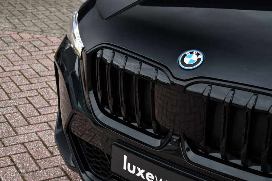 BMW X1 xDrive30e M-Sport Pano ACC 360-cam HUD El-zetel 19inch BMW X1 xDrive30e M-Sport Pano ACC 360-cam HUD El-zetel 19inch