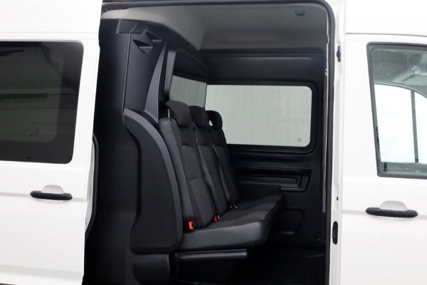 Volkswagen Crafter 35 2.0 TDI 177pk RWD L3H3 (L2H2) D.C. LED/ACC/Navi/Camera Trekhaak 3500kg 08-2019 Volkswagen Crafter 35 2.0 TDI 177pk RWD L3H3 (L2H2) D.C. LED/ACC/Navi/Camera Trekhaak 3500kg 08-2019
