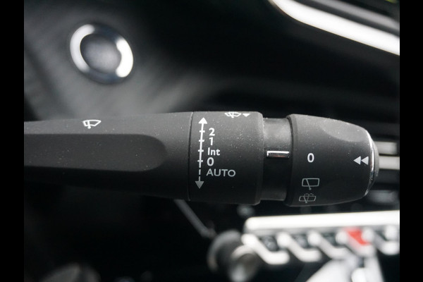 Peugeot e-208 EV GT 51 kWh Leder Alcantara | Stoelverwarming Peugeot e-208 EV GT 51 kWh Leder Alcantara | Stoelverwarming