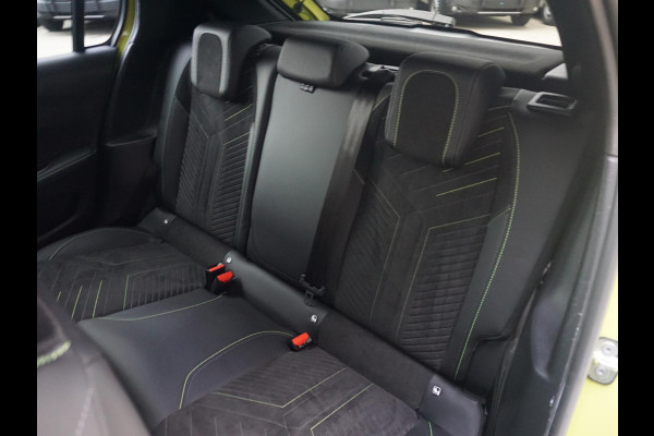 Peugeot e-208 EV GT 51 kWh Leder Alcantara | Stoelverwarming Peugeot e-208 EV GT 51 kWh Leder Alcantara | Stoelverwarming