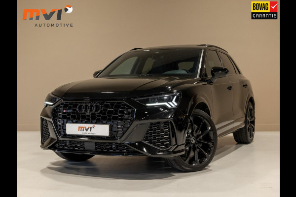 Audi Q3 TFSI RS / 400pk / Panorama dak / Sonos / Kuipstoelen / Audi Q3 TFSI RS / 400pk / Panorama dak / Sonos / Kuipstoelen /