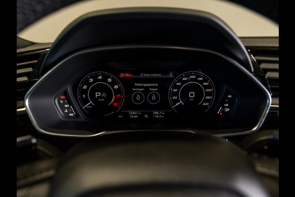 Audi Q3 TFSI RS / 400pk / Panorama dak / Sonos / Kuipstoelen / Audi Q3 TFSI RS / 400pk / Panorama dak / Sonos / Kuipstoelen /