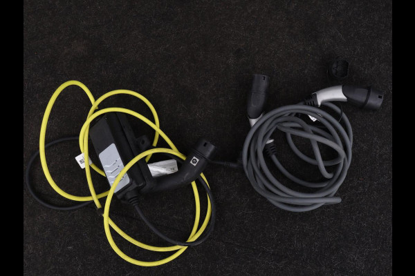 BMW 5 Serie 530e xDrive M Sport | Panoramadak | Harman/Kardon | Stoel & stuurverwarming | Adaptive cruise | Camera | Trekhaak | Carplay | Achterbankverwarming | Live Cockpit | Sportstoelen