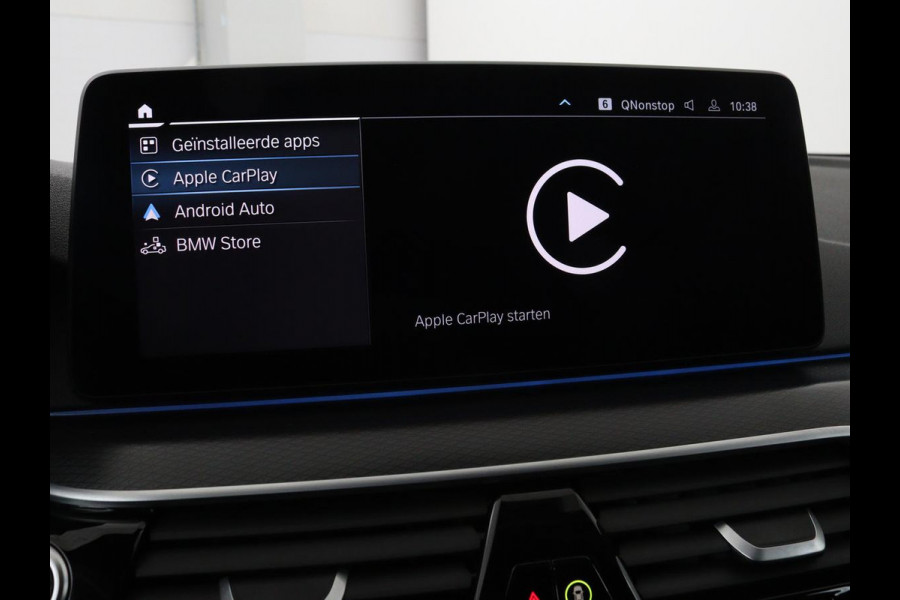 BMW 5 Serie 530e xDrive M Sport | Panoramadak | Harman/Kardon | Stoel & stuurverwarming | Adaptive cruise | Camera | Trekhaak | Carplay | Achterbankverwarming | Live Cockpit | Sportstoelen