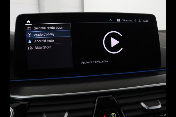 BMW 5 Serie 530e xDrive M Sport | Panoramadak | Harman/Kardon | Stoel & stuurverwarming | Adaptive cruise | Camera | Trekhaak | Carplay | Achterbankverwarming | Live Cockpit | Sportstoelen