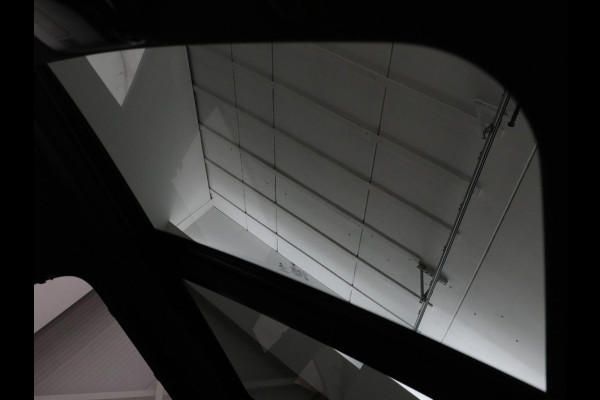 BMW 5 Serie 530e xDrive M Sport | Panoramadak | Harman/Kardon | Stoel & stuurverwarming | Adaptive cruise | Camera | Trekhaak | Carplay | Achterbankverwarming | Live Cockpit | Sportstoelen