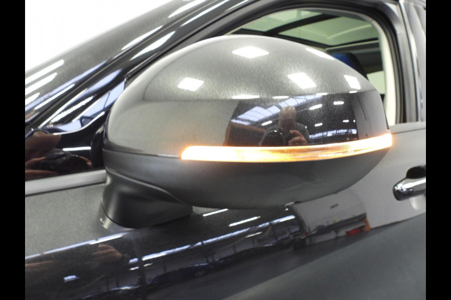 Lynk & Co 01 1.5 PHEV BlackLine NAVI/360CAM/SCHUIFDAK/LED/20"LMV!