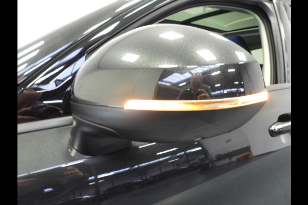 Lynk & Co 01 1.5 PHEV BlackLine NAVI/360CAM/SCHUIFDAK/LED/20"LMV!