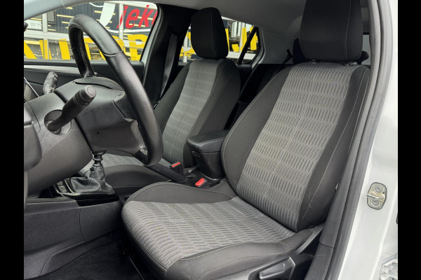 Opel Corsa 1.2 Turbo Edition 101PK - Navigatie I Airco I PDC I Comfort pakket I Sport velgen I Dealer onderhouden