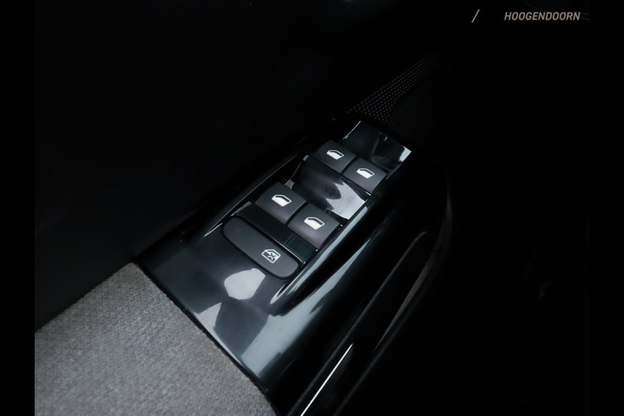 Citroën C3 1.2 PureTech S&S Black & White Edition (APPLE CARPLAY,LED,KEYLESS,DODEHOEK,CAMERA,AIRBUMP,CRUISE,CLIMATE,LM-VELGEN)