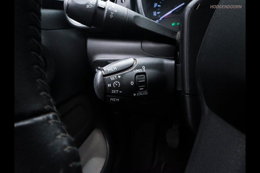 Citroën C3 1.2 PureTech S&S Black & White Edition (APPLE CARPLAY,LED,KEYLESS,DODEHOEK,CAMERA,AIRBUMP,CRUISE,CLIMATE,LM-VELGEN)