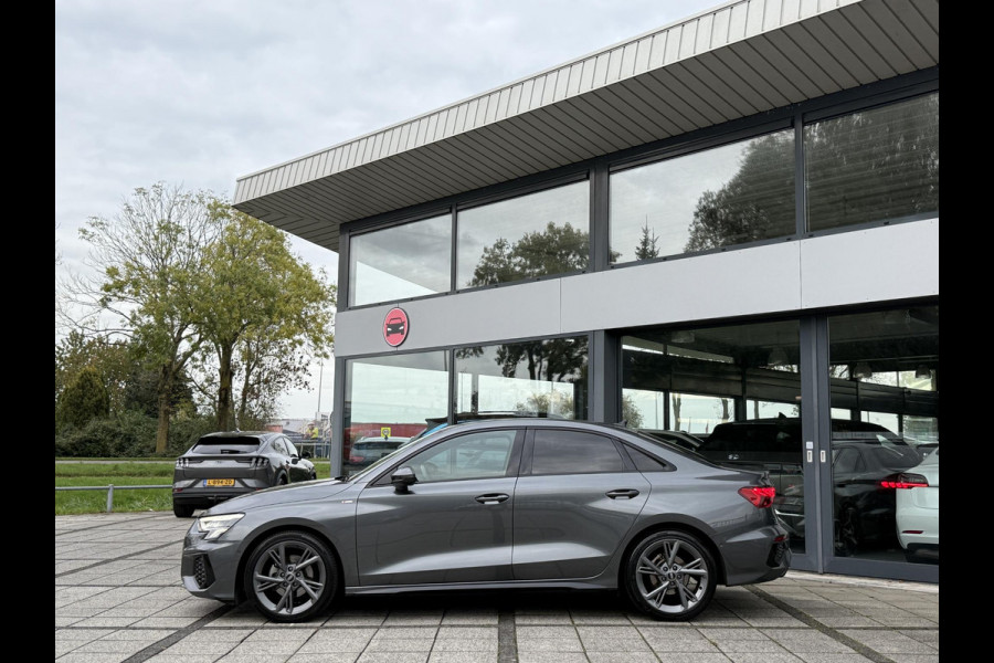 Audi A3 Limousine 30 TFSI S edition | Navi | Virtual | Stoel Verwarming |