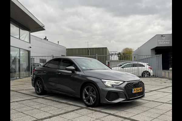 Audi A3 Limousine 30 TFSI S edition | Navi | Virtual | Stoel Verwarming |