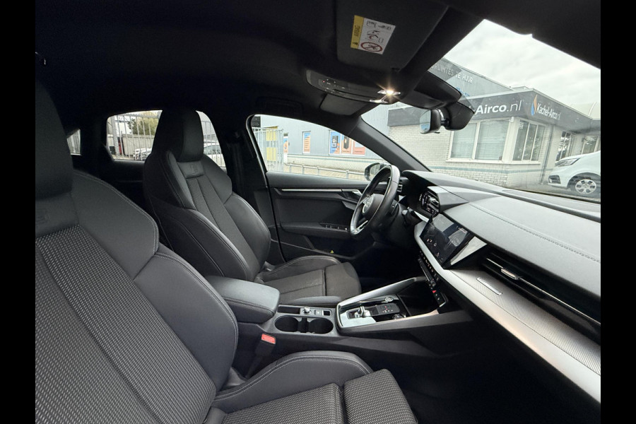 Audi A3 Limousine 30 TFSI S edition | Navi | Virtual | Stoel Verwarming |