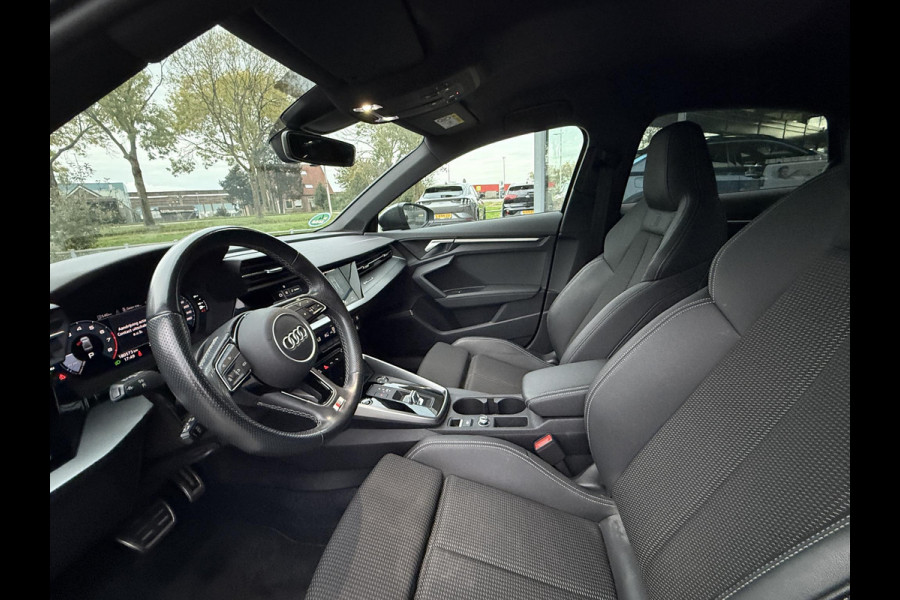 Audi A3 Limousine 30 TFSI S edition | Navi | Virtual | Stoel Verwarming |