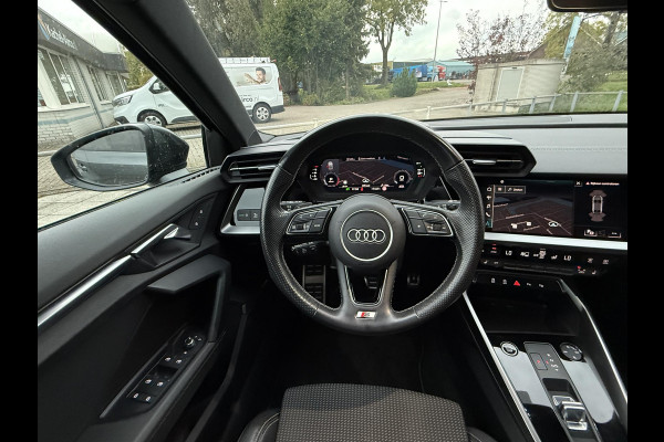 Audi A3 Limousine 30 TFSI S edition | Navi | Virtual | Stoel Verwarming |