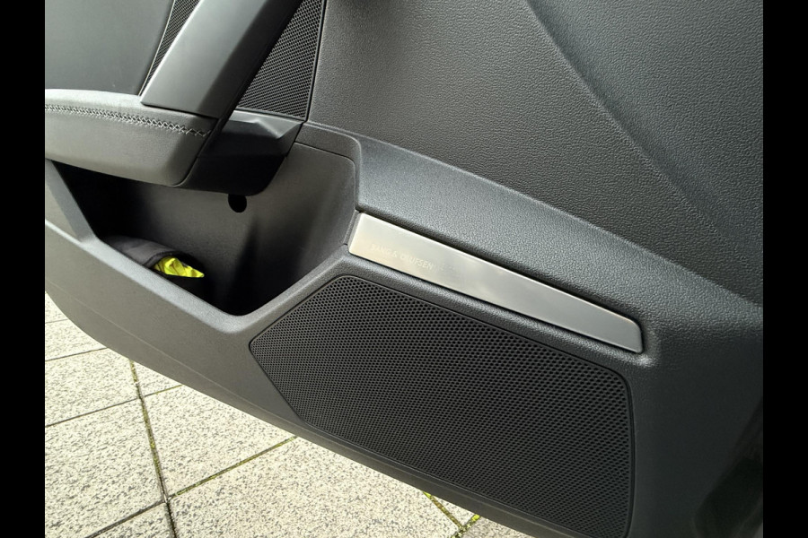 Audi A3 Limousine 30 TFSI S edition | Navi | Virtual | Stoel Verwarming |