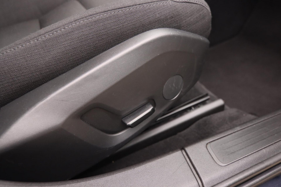 Volvo V90 2.0 D3 Kinetic|Navi Parkpilot Nap Trekhaak Cruise Control Lane Assist ACC Virtual Cockpit