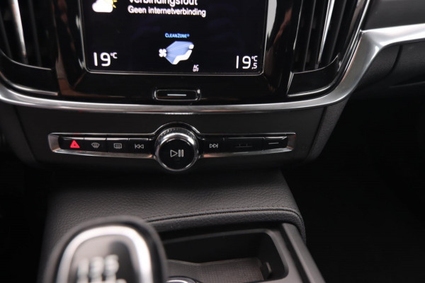 Volvo V90 2.0 D3 Kinetic|Navi Parkpilot Nap Trekhaak Cruise Control Lane Assist ACC Virtual Cockpit