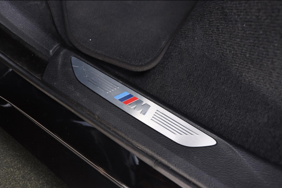 BMW X5 XDrive35i High Executive M-sport| Camera Pano X-Drive Trekhaak Digitale Cockpit ShadowLine Comfortstoelen Stoelverw.