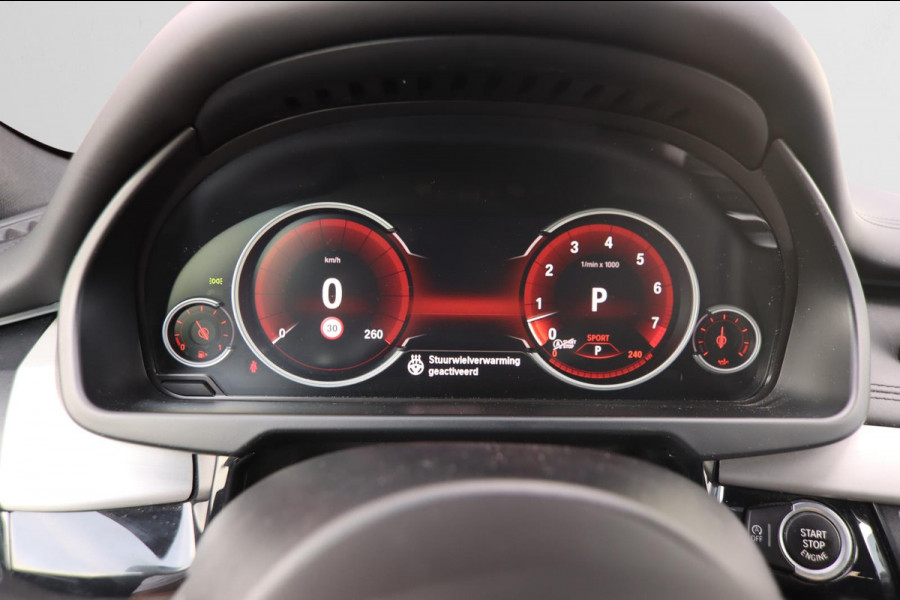 BMW X5 XDrive35i High Executive M-sport| Camera Pano X-Drive Trekhaak Digitale Cockpit ShadowLine Comfortstoelen Stoelverw.