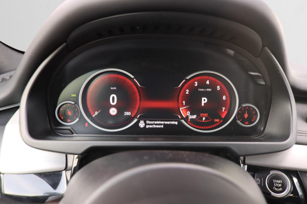 BMW X5 XDrive35i High Executive M-sport| Camera Pano X-Drive Trekhaak Digitale Cockpit ShadowLine Comfortstoelen Stoelverw.