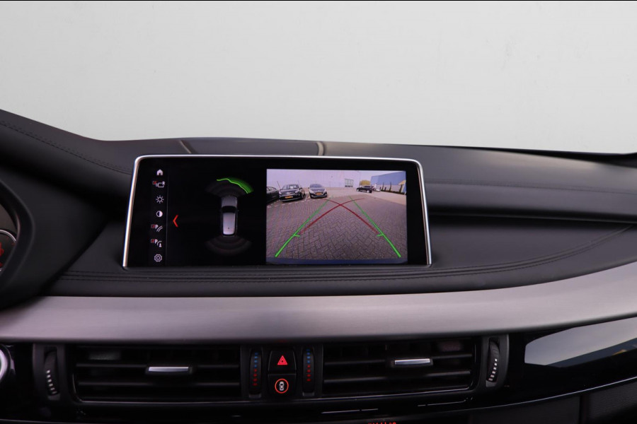 BMW X5 XDrive35i High Executive M-sport| Camera Pano X-Drive Trekhaak Digitale Cockpit ShadowLine Comfortstoelen Stoelverw.