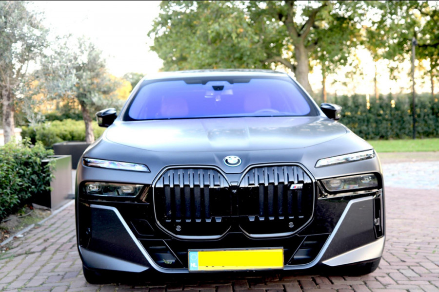 BMW i7 BMW i7 M70 xDrive | Individual uitvoering | 2023| BTW-auto | Volledige fabrieksgarantie BMW i7 BMW i7 M70 xDrive | Individual uitvoering | 2023| BTW-auto | Volledige fabrieksgarantie