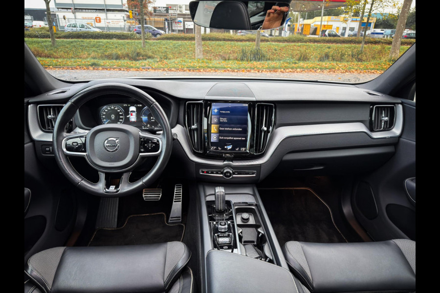 Volvo XC60 2.0 T8 Twin Engine AWD R-Design Panorama|Trekhaak Volvo XC60 2.0 T8 Twin Engine AWD R-Design Panorama|Trekhaak
