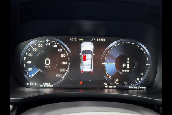 Volvo XC60 2.0 T8 Twin Engine AWD R-Design Panorama|Trekhaak Volvo XC60 2.0 T8 Twin Engine AWD R-Design Panorama|Trekhaak